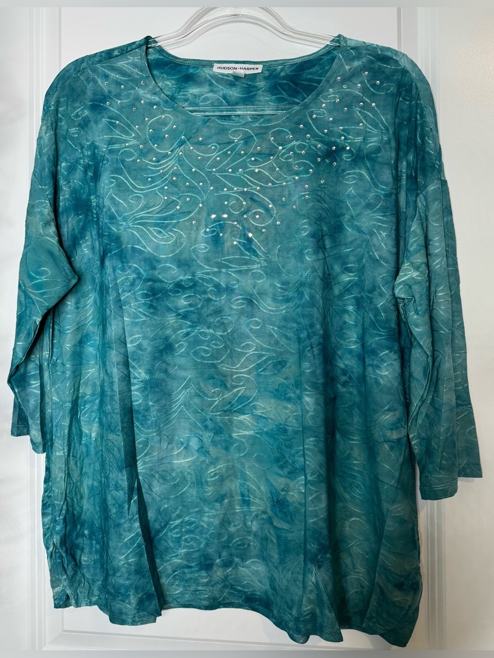 Harper Teal Swirl Scoop-Neck Jewel Accent Blouse tye dye boho sz LG